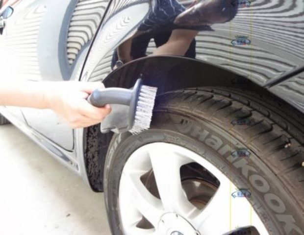 1Pc Car Wheel Rims Tire Washing Handle Brush Auto Cleaning Tool Carpet Cleaner