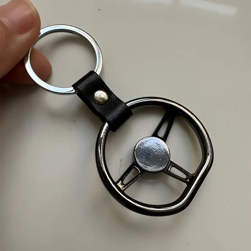 Creative Simulation D Shape Car Steering Wheel Keychain Car Racing Steering Wheel Metal Key Ring Holder Bag Pendant Cool Motorcycle Bike Keyring