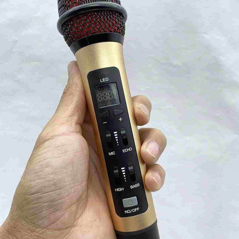 1pc Car Karaoke Single Wireless FM Handheld Microphone Rechargeable Built-In Battery Compatible All Car With FM Radio