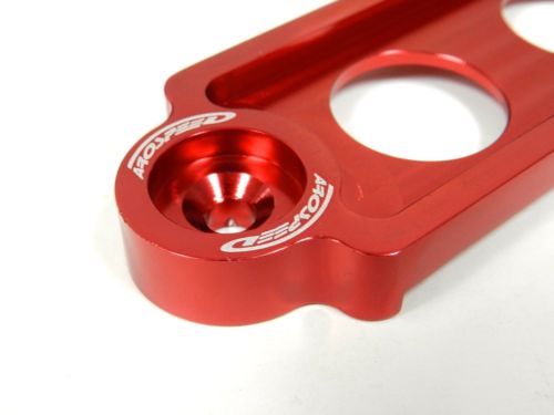 UNIVERSAL RED BILLET ALUMINIUM BATTERY TIE DOWN BIG BRACKET FOR CAR