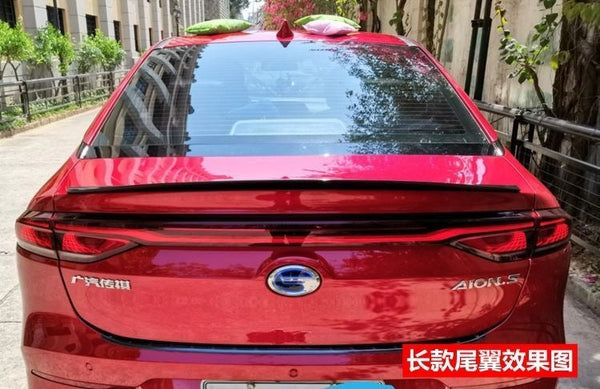 Universal 120 CM Glossy Black Lip Spoiler For Sedan Cars